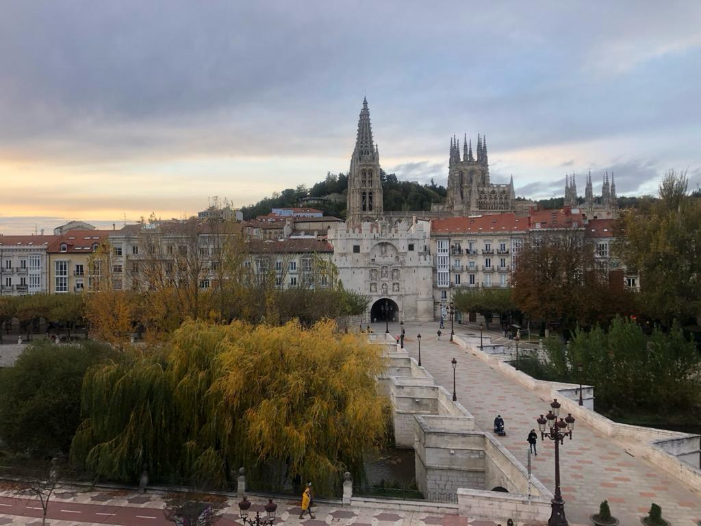 Vista Catedral de Burgos Arco de Santa María